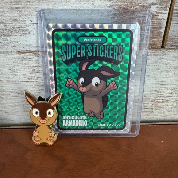 SEE PHOTOS Veefriends Road to Veecon Articulate Armadillo Green Ice Sticker+Pin - Picture 1 of 11